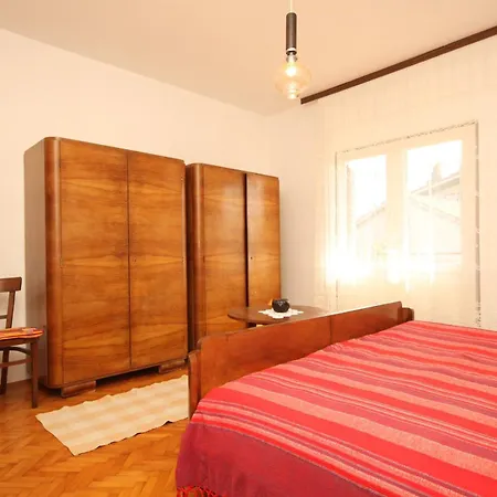 Apartamento By The Sea - 8264 Ugljan